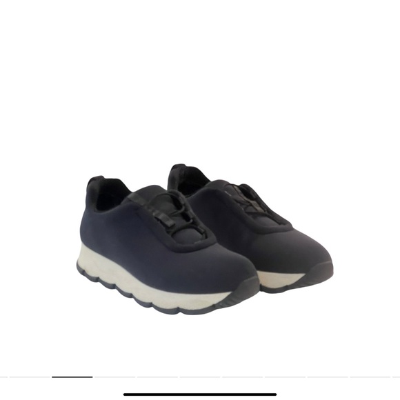 Prada sneakers for women
Size 38.5
In good condition - Picture 5 of 11
